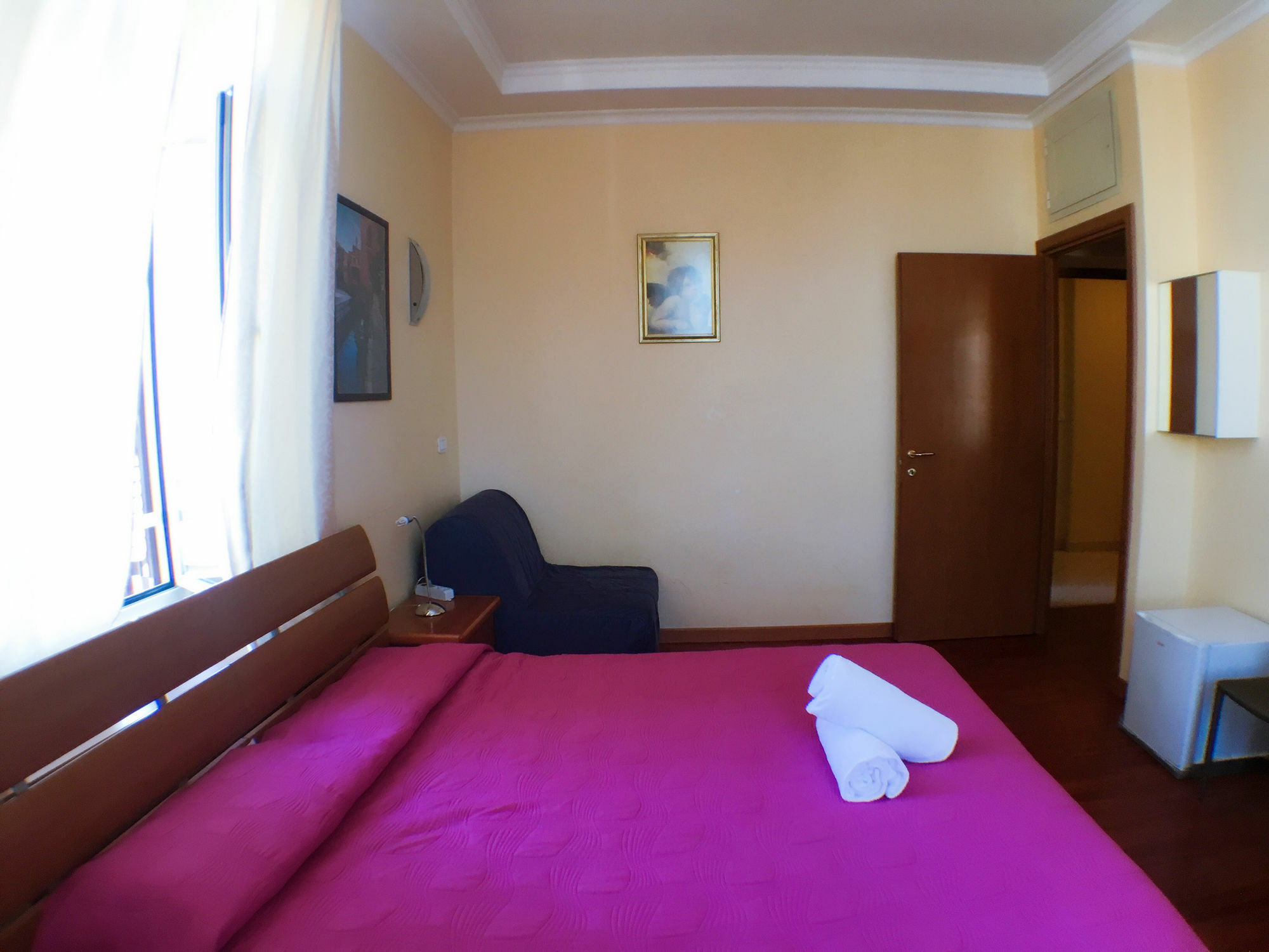 Zhihua Guest House Рим Экстерьер фото